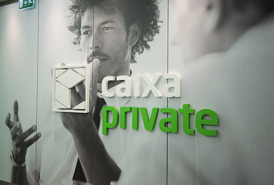 Private banking branding for Caixa Económica © Thomas Iwainsky